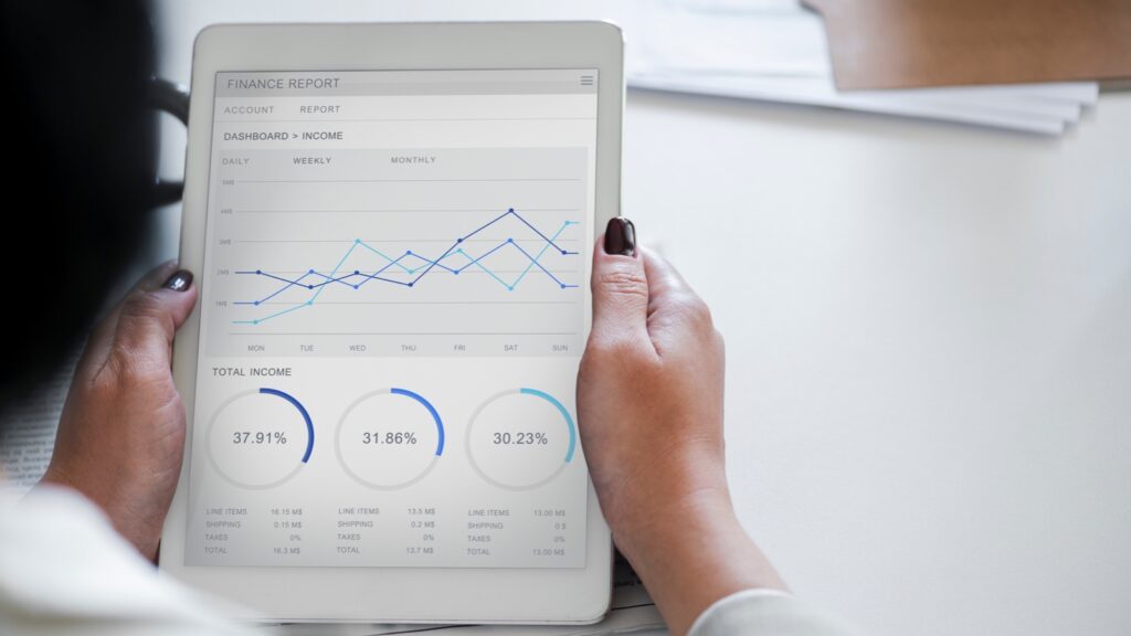 يجب على Facebook إبلاغ المستخدمين كيف تعرضوا للدعاية الروسية